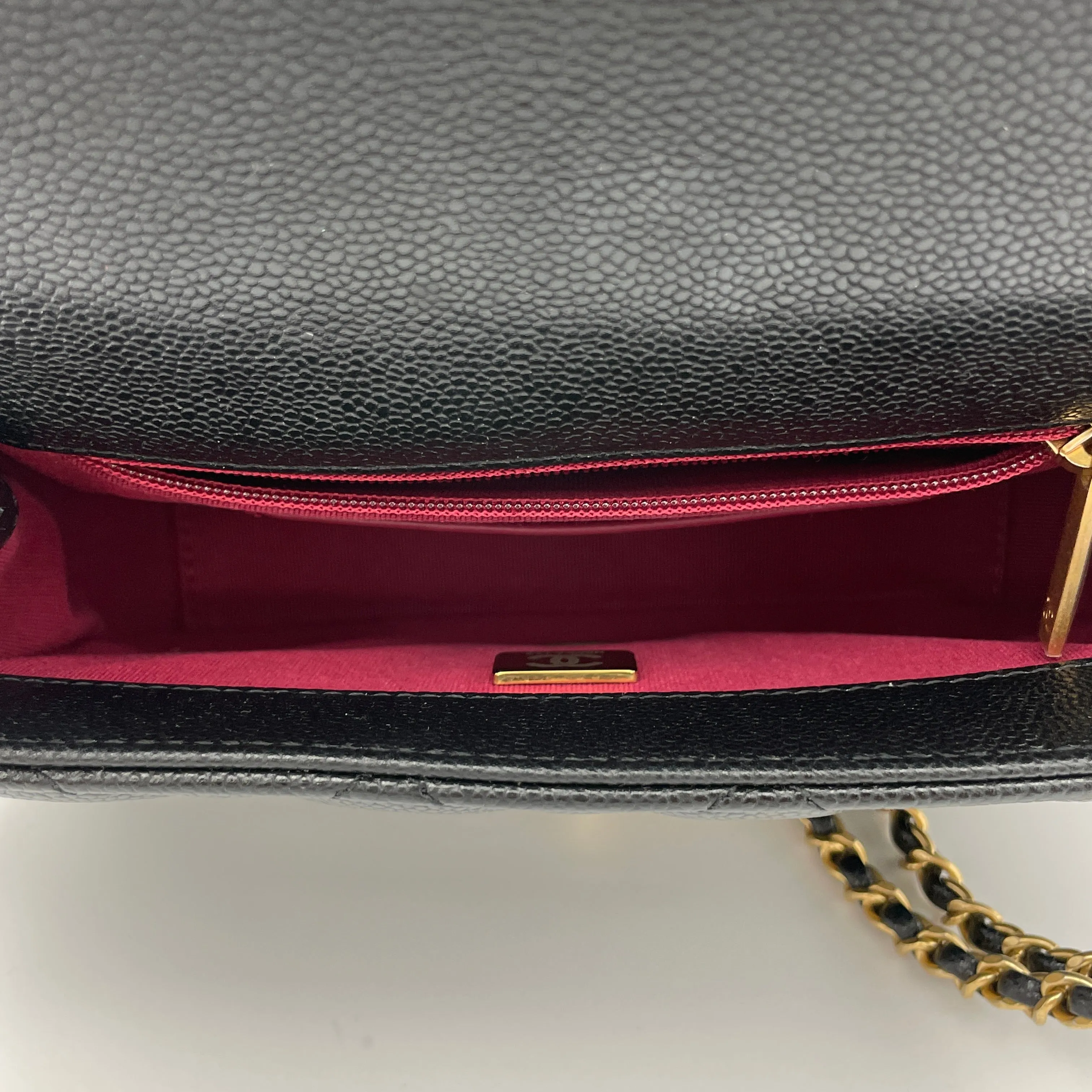 22K Chain Black Shoulder Bag in Caviar Leather, Gold hardware