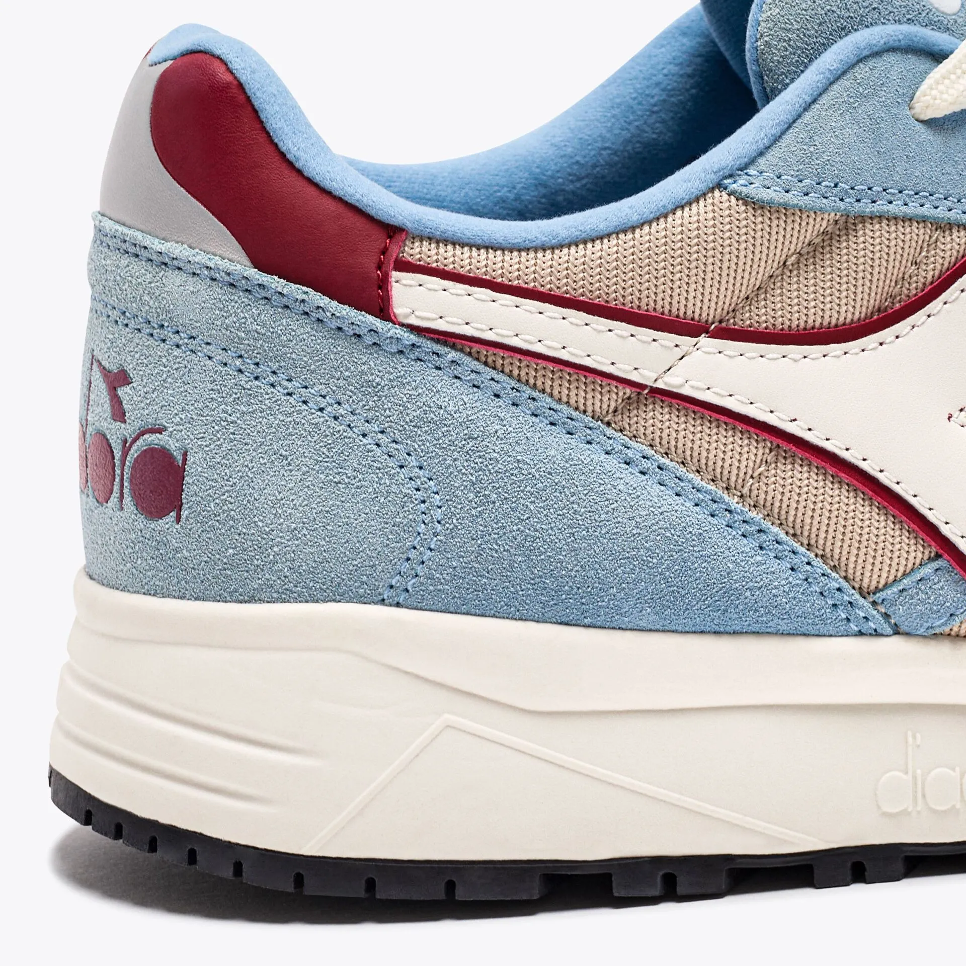 Diadora N902 Trainers Blue/Red